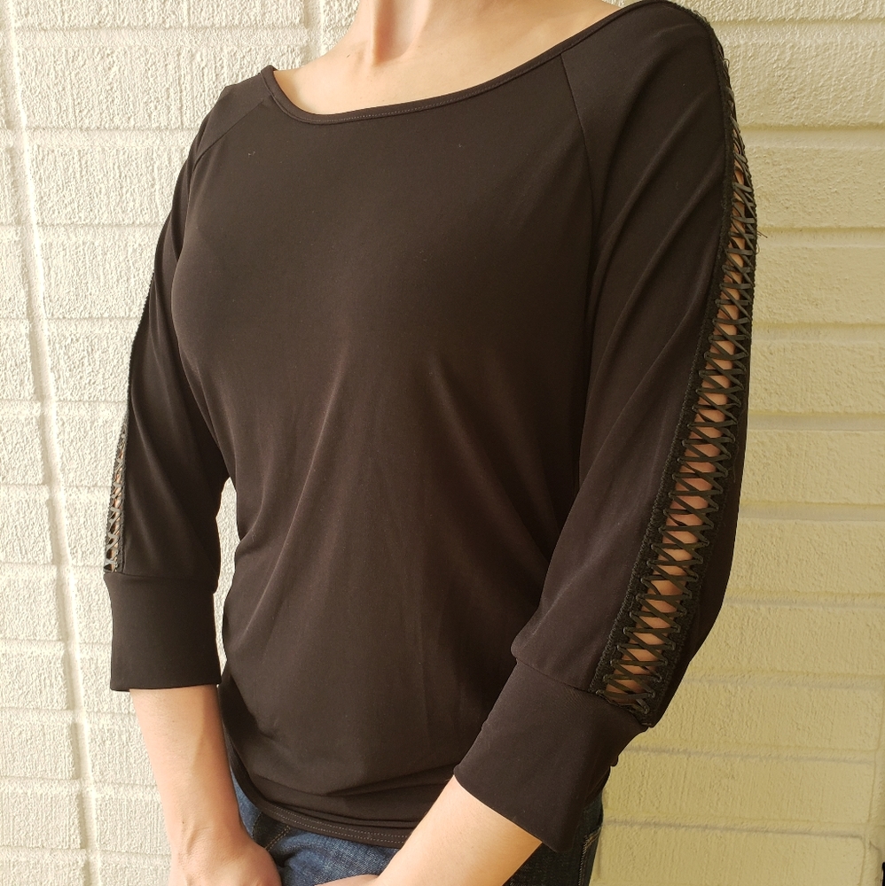 🚨🆕️ Espresso Laced Up Top